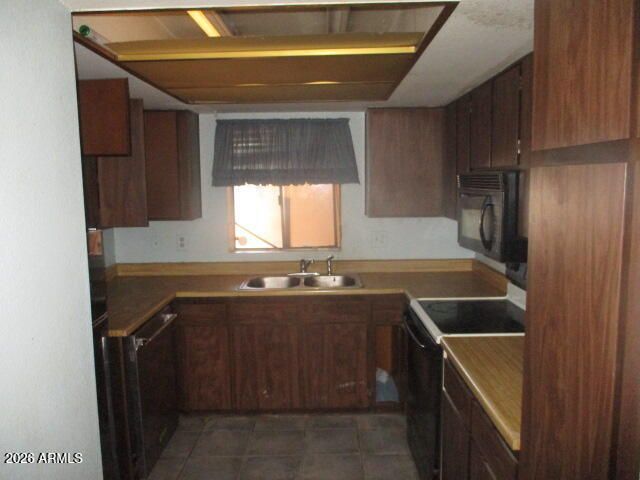 10828 N BILTMORE Drive 102, Phoenix, AZ 85029