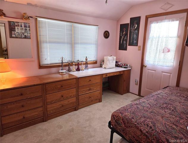 22 Hill Road, Saint James, NY 11780