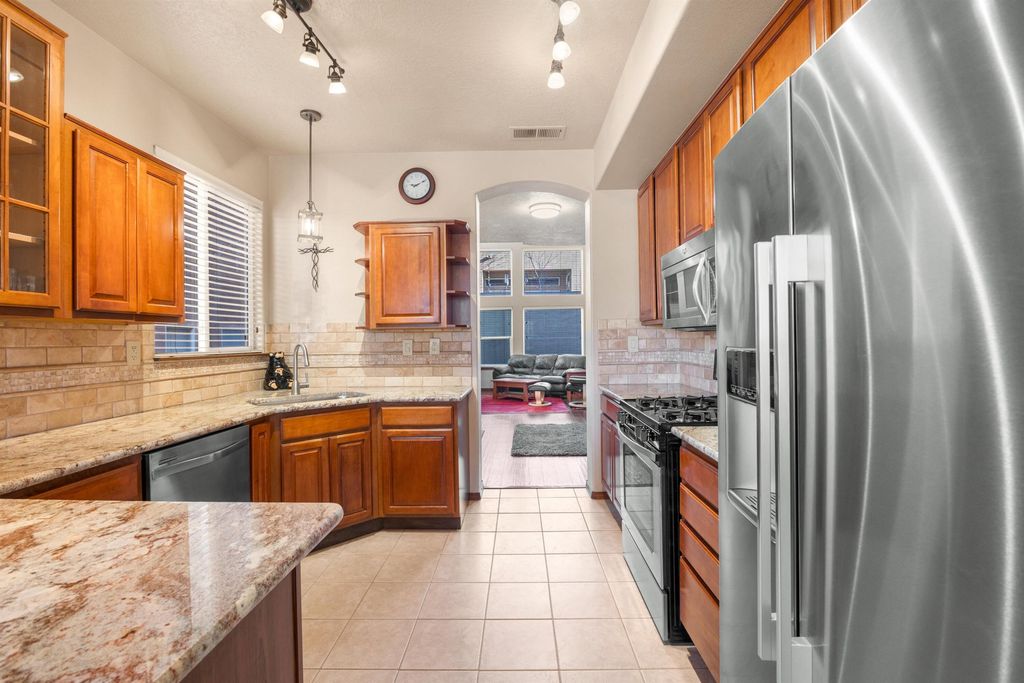 Image 10 of property listing at 13205 Buckskin Road NE, Albuquerque, NM 87111