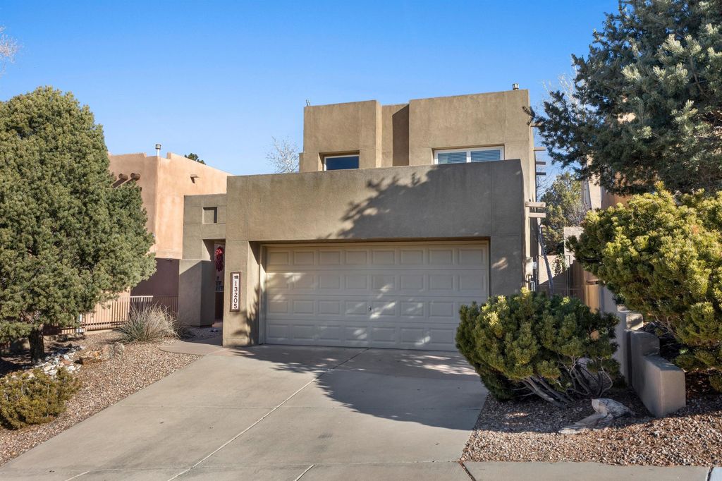 Image 2 of property listing at 13205 Buckskin Road NE, Albuquerque, NM 87111