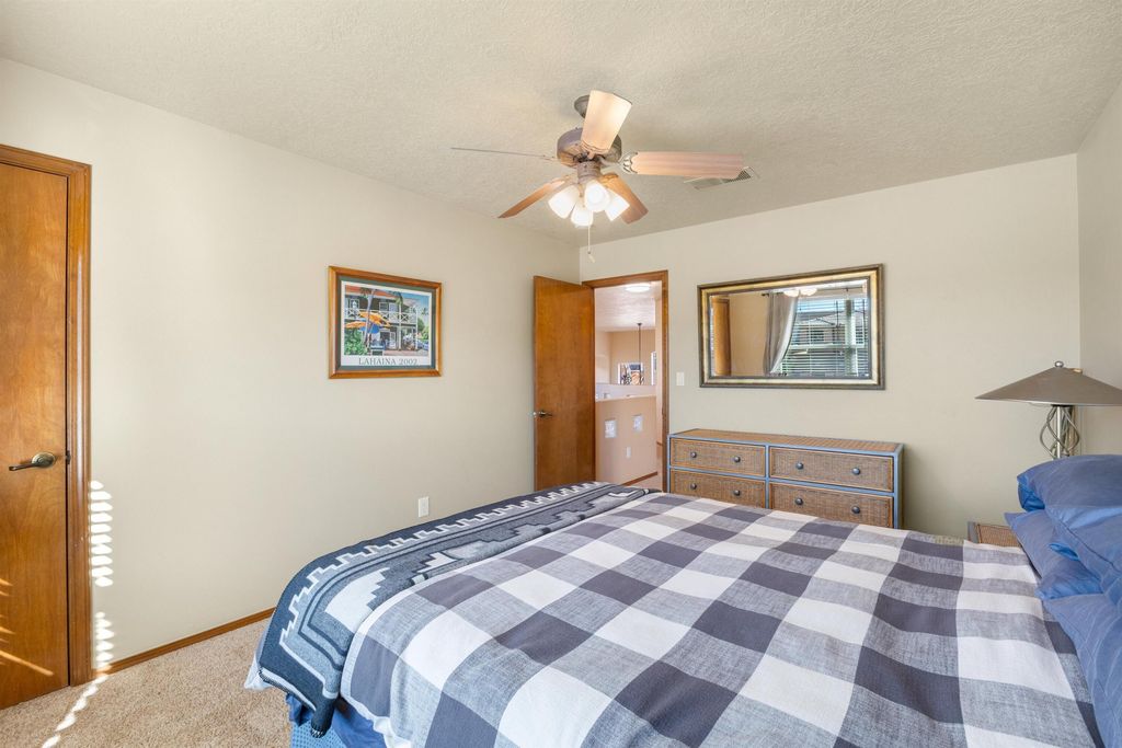 Image 36 of property listing at 13205 Buckskin Road NE, Albuquerque, NM 87111