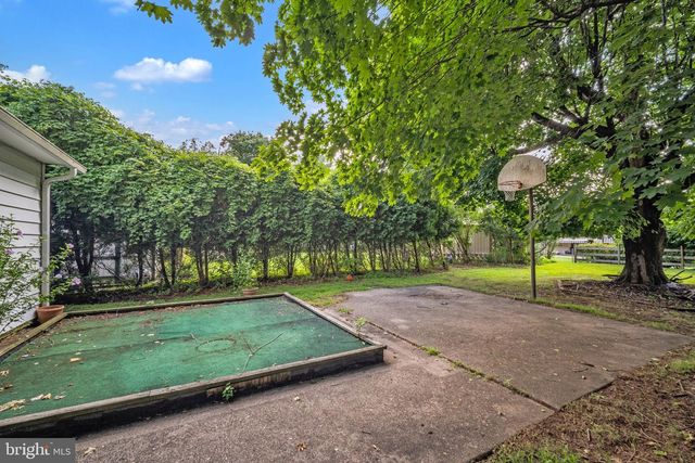 1026 GRAVEL HILL RD, Southampton, PA 18966