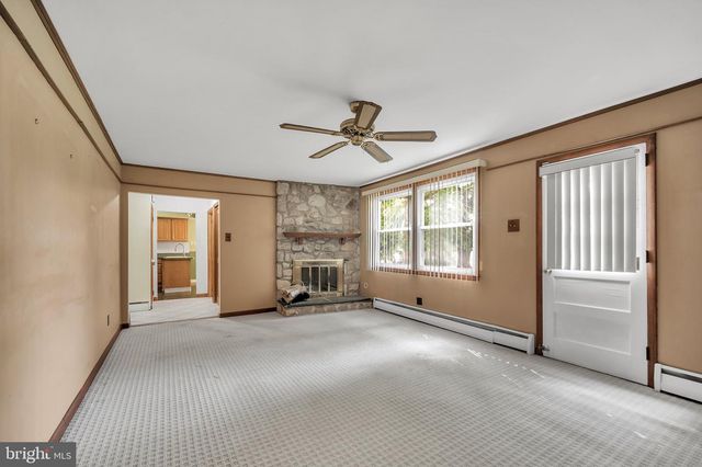 1026 GRAVEL HILL RD, Southampton, PA 18966