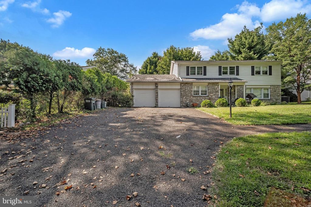 1026 GRAVEL HILL RD, Southampton, PA 18966