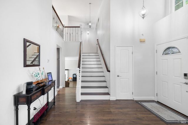 331 Bridgeport Ct, Vacaville, CA 95687