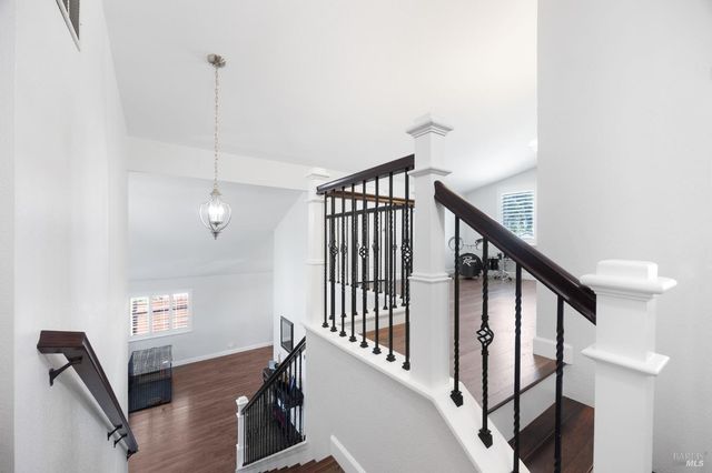 331 Bridgeport Ct, Vacaville, CA 95687