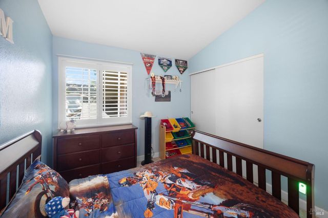 331 Bridgeport Ct, Vacaville, CA 95687