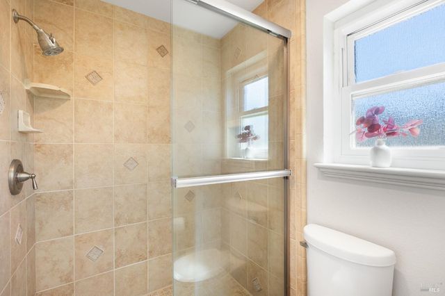 331 Bridgeport Ct, Vacaville, CA 95687