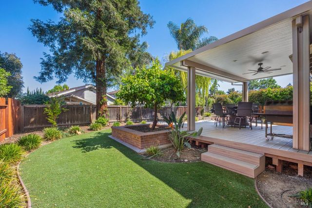 331 Bridgeport Ct, Vacaville, CA 95687