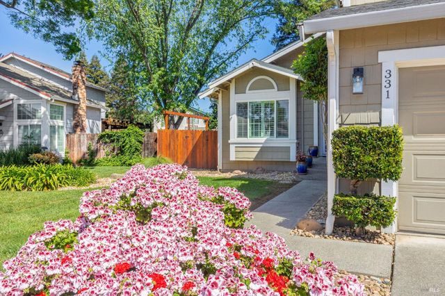 331 Bridgeport Ct, Vacaville, CA 95687