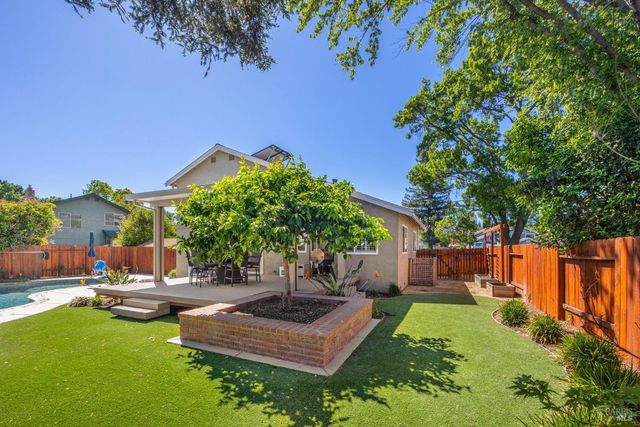 331 Bridgeport Ct, Vacaville, CA 95687