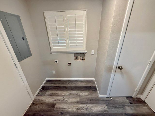 505 17th Street, Seagraves, TX 79359