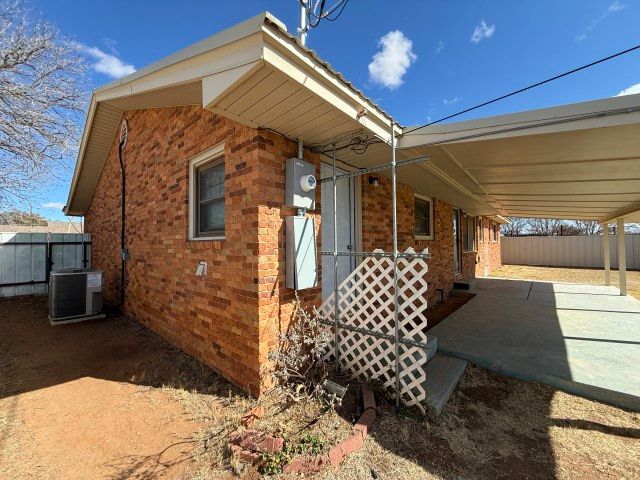 505 17th Street, Seagraves, TX 79359