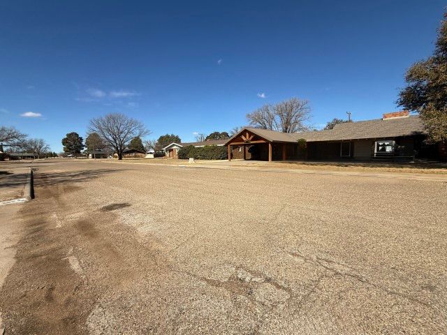 505 17th Street, Seagraves, TX 79359
