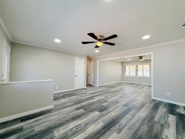 505 17th Street, Seagraves, TX 79359