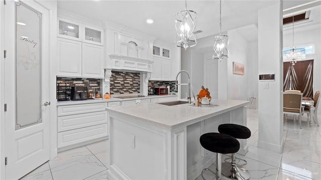 13811 N 34th Lane, Mcallen, TX 78504