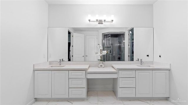 13811 N 34th Lane, Mcallen, TX 78504