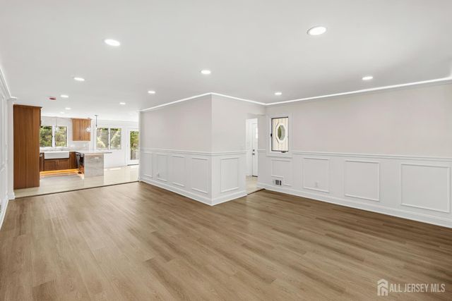 34 Miller Road, Cranbury, NJ 08512