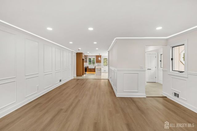 34 Miller Road, Cranbury, NJ 08512