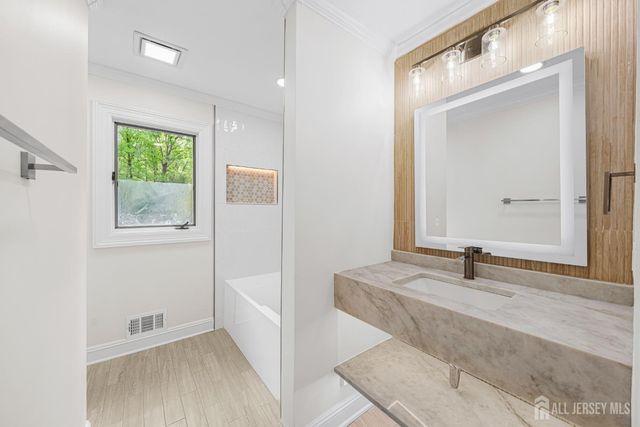 34 Miller Road, Cranbury, NJ 08512