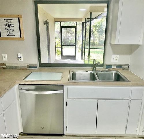 506 SE 26th ST, Cape Coral, FL 33904