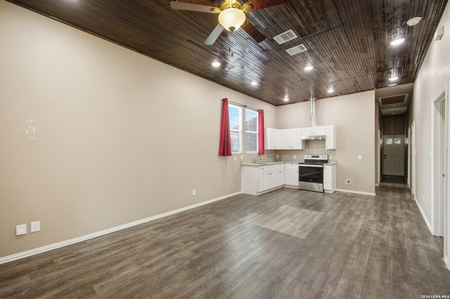 321 Regent, San Antonio, TX 78204