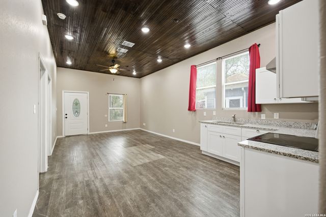 321 Regent, San Antonio, TX 78204