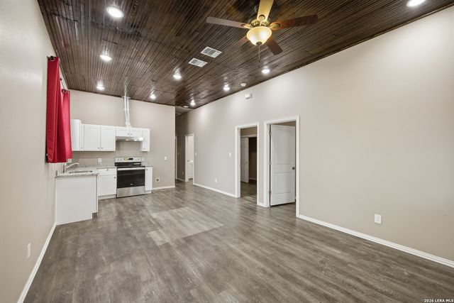 321 Regent, San Antonio, TX 78204