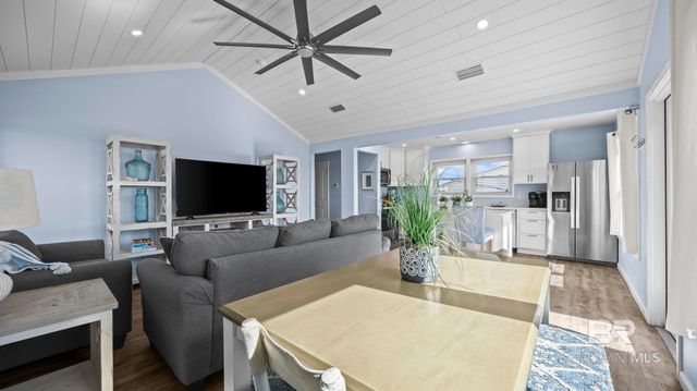 5917 Beach Boulevard, Gulf Shores, AL 36542