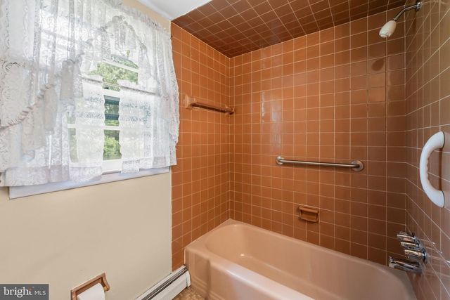 340 HAMPTON DR, Feasterville Trevose, PA 19053