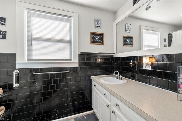 506 Lee ST, Franklin, VA 23851