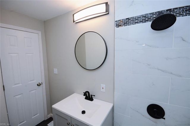 110 E Bay AVE, Norfolk, VA 23503