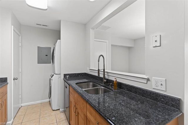 1724 Cottenham LN, Virginia Beach, VA 23454