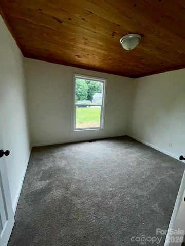 400 Ponderosa Road 14, Stanley, NC 28164