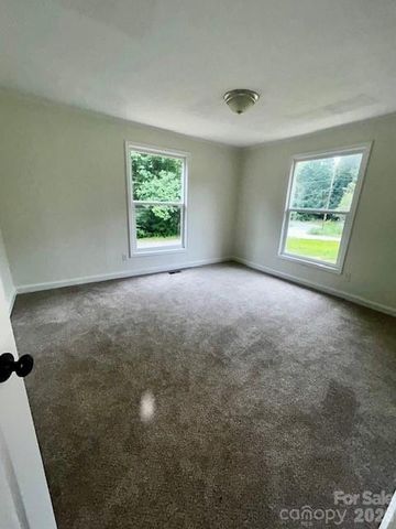 400 Ponderosa Road 14, Stanley, NC 28164