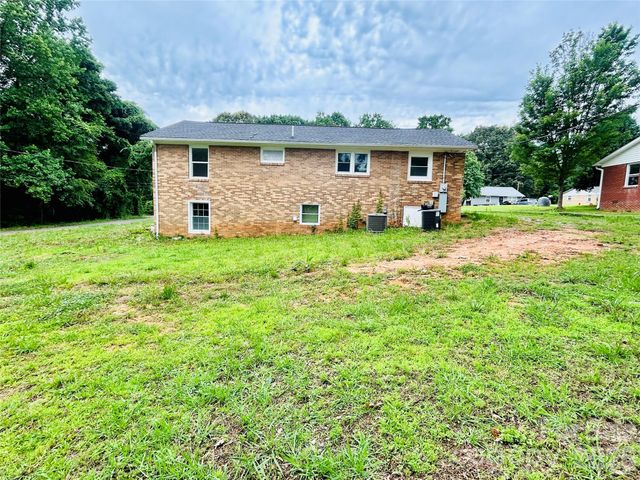 400 Ponderosa Road 14, Stanley, NC 28164