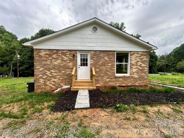 400 Ponderosa Road 14, Stanley, NC 28164