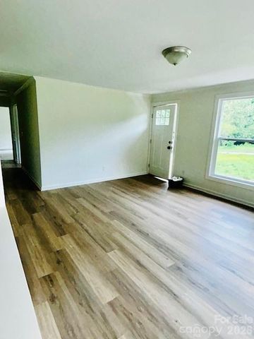 400 Ponderosa Road 14, Stanley, NC 28164