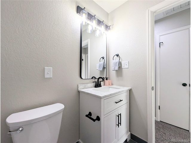 13617 Leo Ct, Littleton, CO 80124