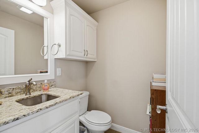 8705 E Hartford Street, Broken Arrow, OK 74014