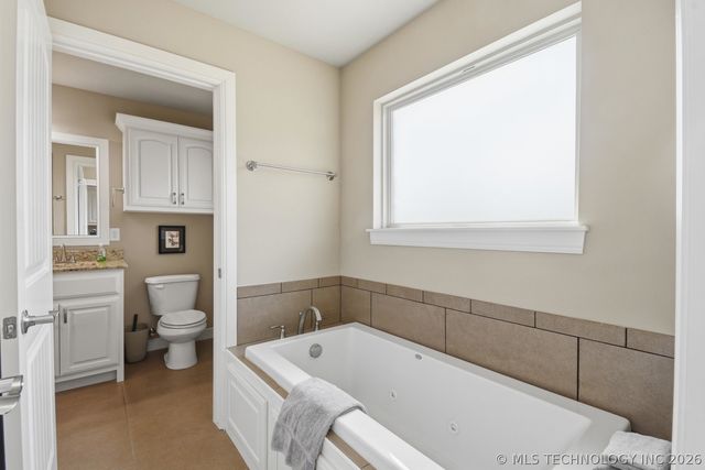 8705 E Hartford Street, Broken Arrow, OK 74014