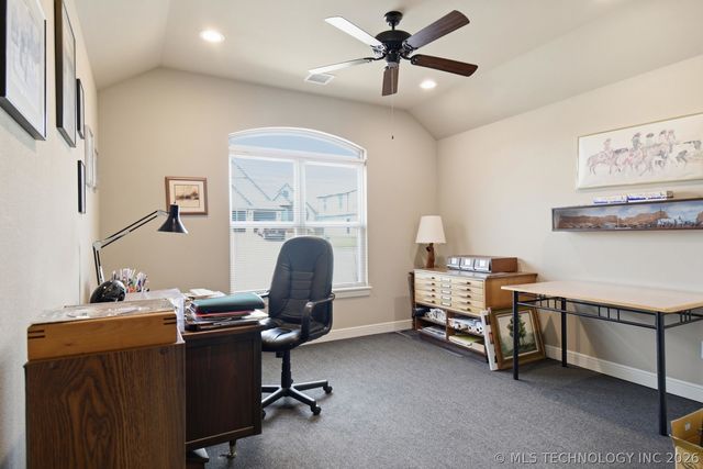 8705 E Hartford Street, Broken Arrow, OK 74014