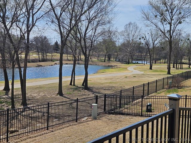 8705 E Hartford Street, Broken Arrow, OK 74014