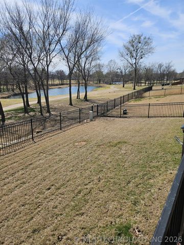 8705 E Hartford Street, Broken Arrow, OK 74014