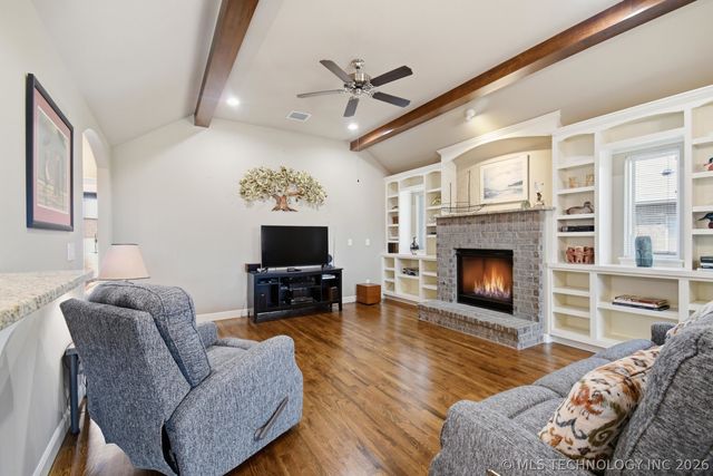 8705 E Hartford Street, Broken Arrow, OK 74014