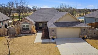 8705 E Hartford Street, Broken Arrow, OK 74014