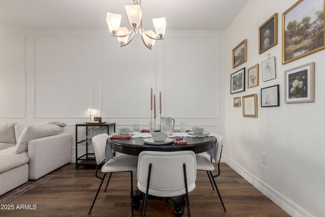 2821 S SKYLINE Drive 127, Mesa, AZ 85212