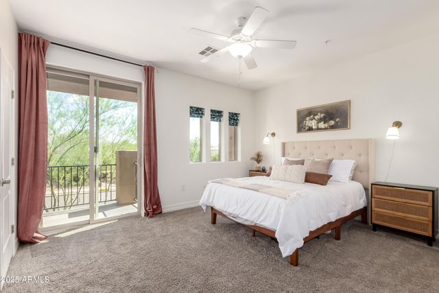 2821 S SKYLINE Drive 127, Mesa, AZ 85212