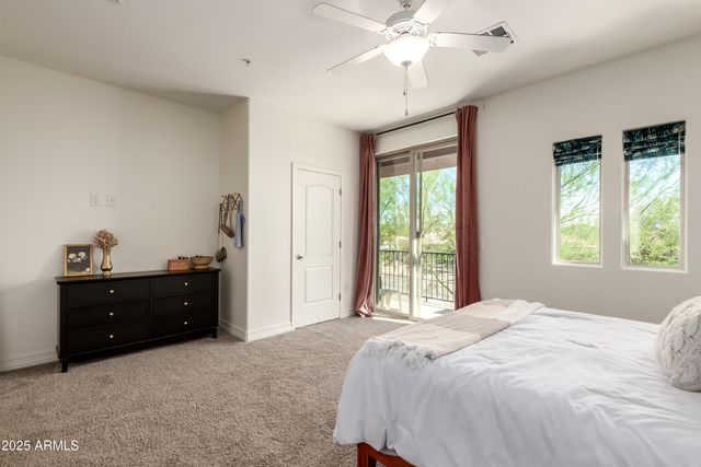 2821 S SKYLINE Drive 127, Mesa, AZ 85212