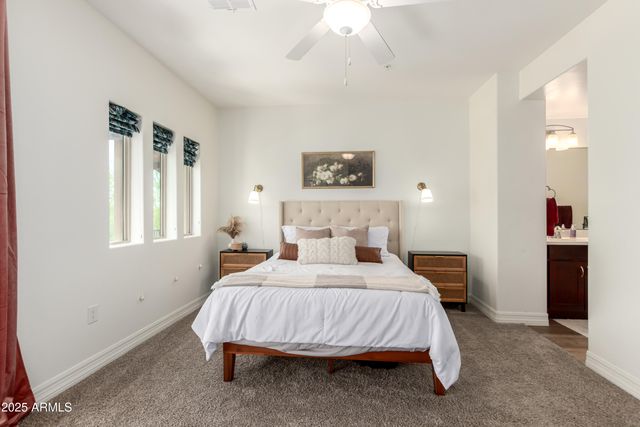 2821 S SKYLINE Drive 127, Mesa, AZ 85212